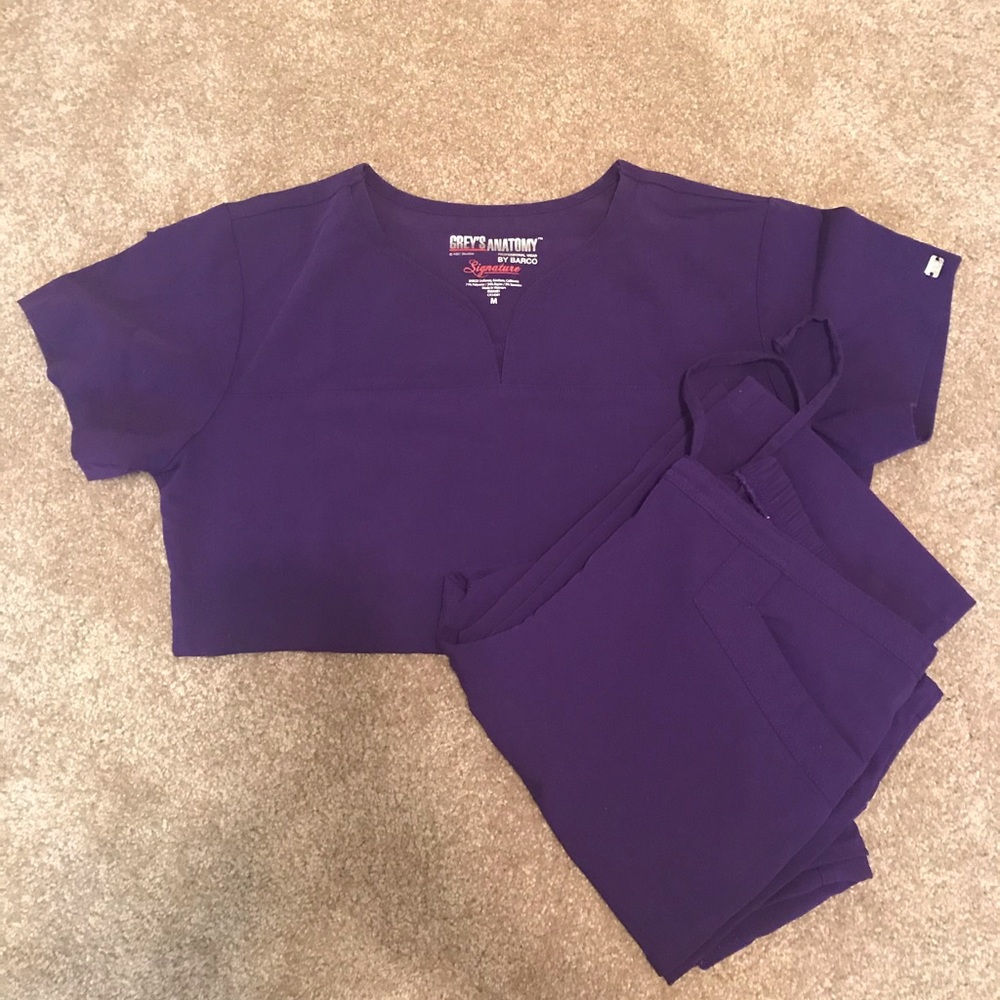 Purpke Grey’s Anatomy Scrubs